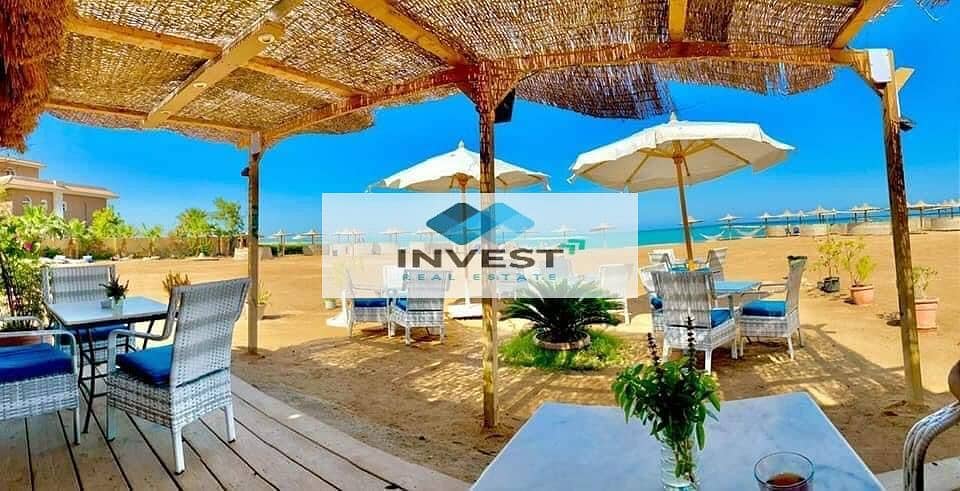 Chalet for sale, 63 meters, with a stunning view directly overlooking the Red Sea. Immediate occupancy, fully finished with furniture, appliances, and air conditioning. - Mehr