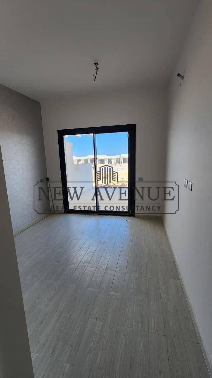 lagoon and sea view chalet fully finished and furnished ready to move in D-bay by tatweer misr in north coast - Görünüm 5
