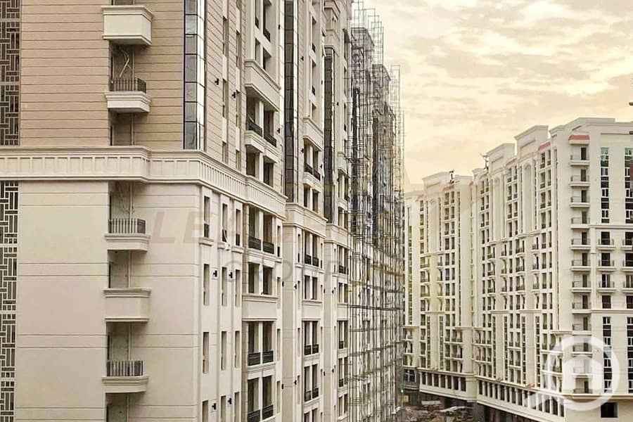 Own your unit with a full view of Marouge Club in the heart of Smouha. - Więcej