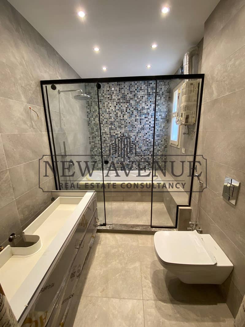 Luxury Standalone Villa for Rent in Patio 5 East Prime Location ultra super lux finishing and Fully Furnished with AC's - ready to move - Ansicht 6