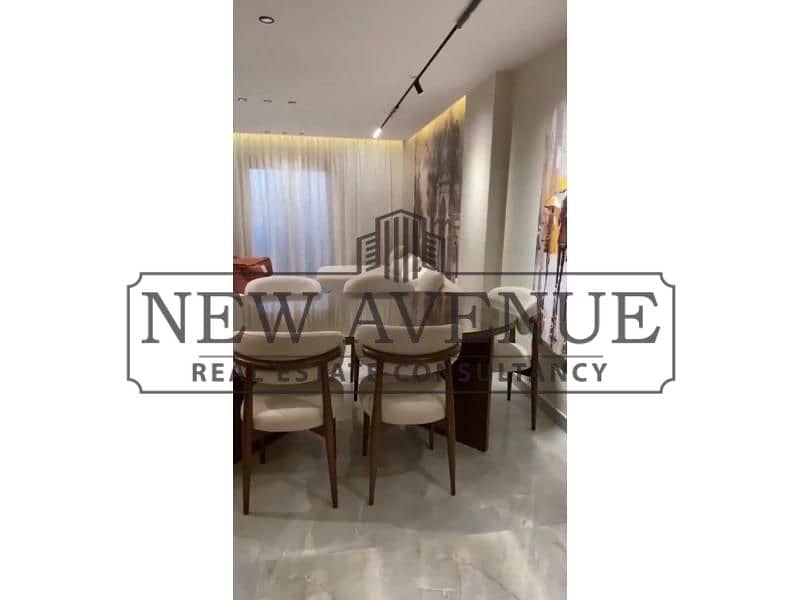 Ready to move fully finished with Kitchen cabinets and appliances facing north and first use 4 min from mivida and southern 90th - Widok 4