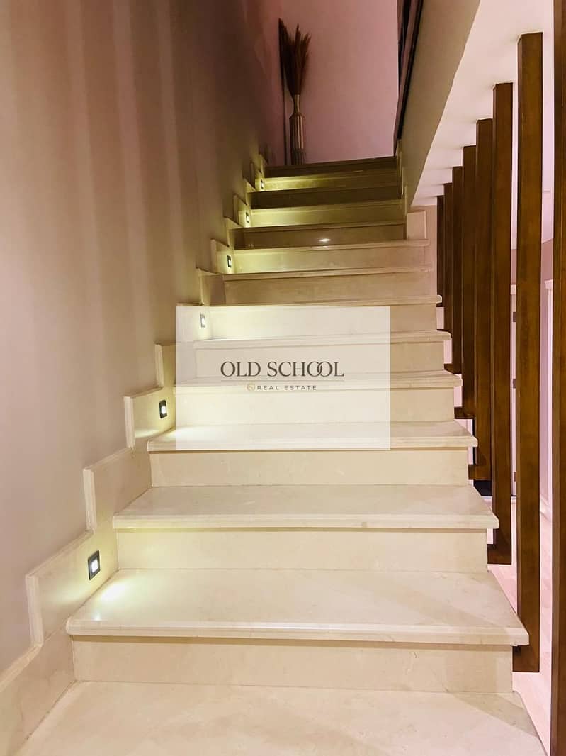 Ultra Super Lux Penthouse For Sale In Mountain View Hyde Park - Więcej