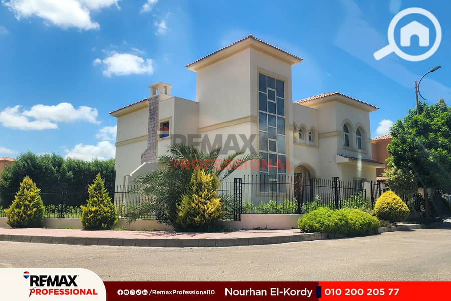 Open view of the golf course Private garage Ready to move villa for sale 1019 m Alex West - Widok 2