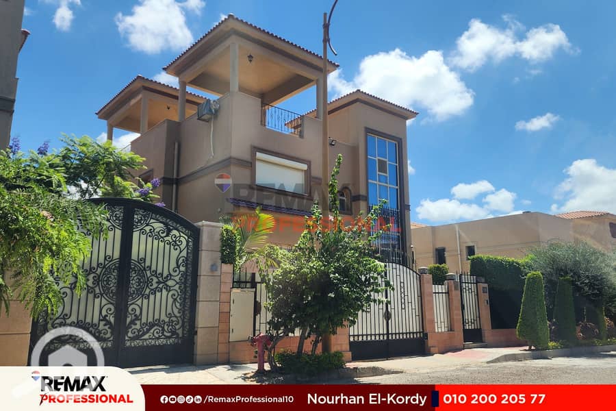 Open view of the golf course Private garage Ready to move villa for sale 1019 m Alex West - Widok 4
