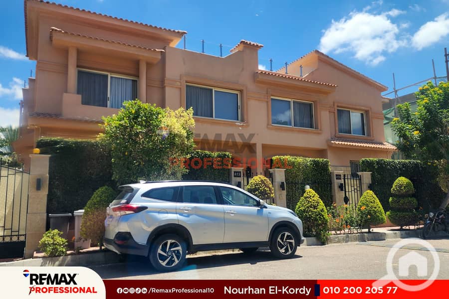 Open view of the golf course Private garage Ready to move villa for sale 1019 m Alex West - Widok 5