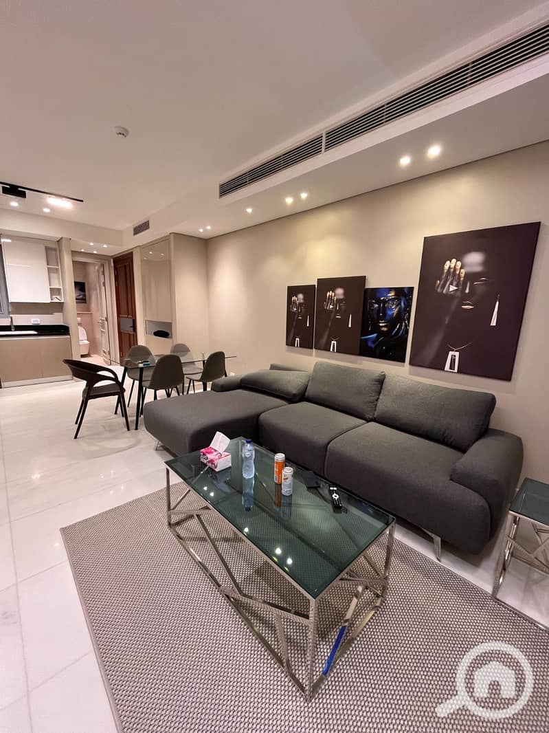 11 41a84cf9-d810-4c9f-ba47-41acc8bf9aed. jpg
