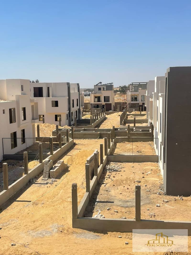 Own a standalone villa of 253 sqm in Park Valley Heights 3 With only a 10% down payment and installments over 13 years - Mehr