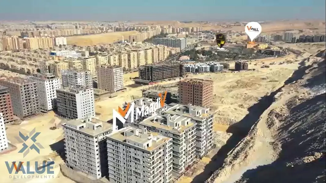 Commercial space for sale in V Mall, Zahraa El Maadi, directly opposite Wadi Degla. 73 sq m + 11 sq m outdoor area – prime location, suitable for a ca