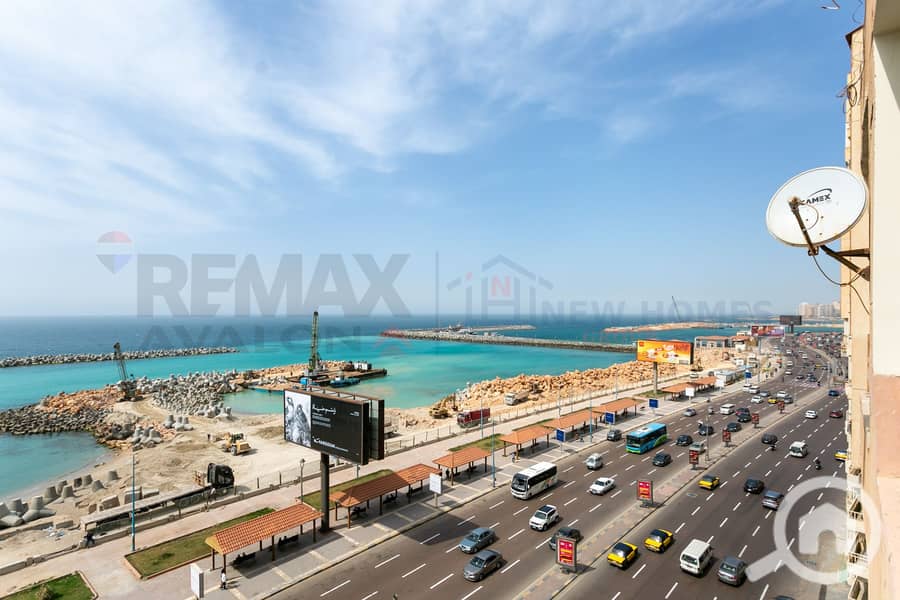 Apartment for sale 135 m Lorient (directly on the sea) – pohled 3