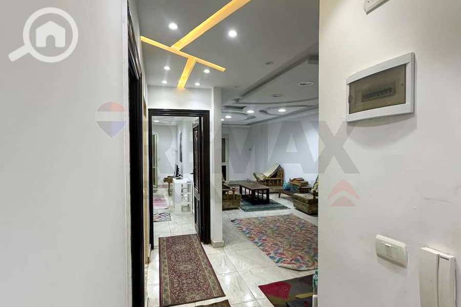 Apartment for sale in Al-Mandara (steps from the sea - side sea view) - Widok 4