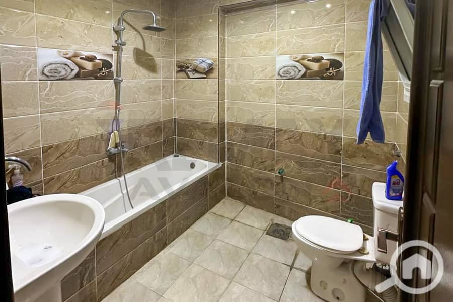 Apartment for sale in Al-Mandara (steps from the sea - side sea view) - Widok 6
