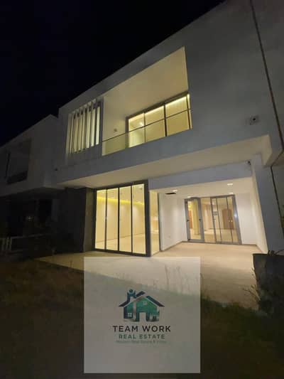 4 Bedroom Townhouse for Sale in 6th of October, Giza - 6c6b2fee-ccab-4d2a-992f-883cc3a89f3d. jpg