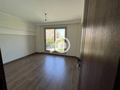2 Bedroom Flat for Rent in 6th of October, Giza - IMG-20250306-WA0031. jpg