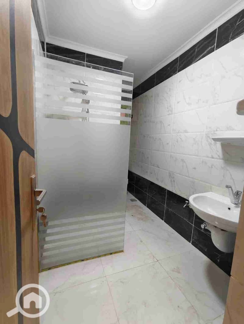 A property for sale in 6th of October, the second district, full floor area with a balcony. - Mehr