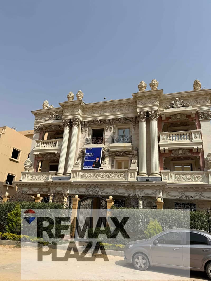 "Elite Living: 540m Triplex with Private Pool & Club House Near South 90th St. " - Ansicht 5