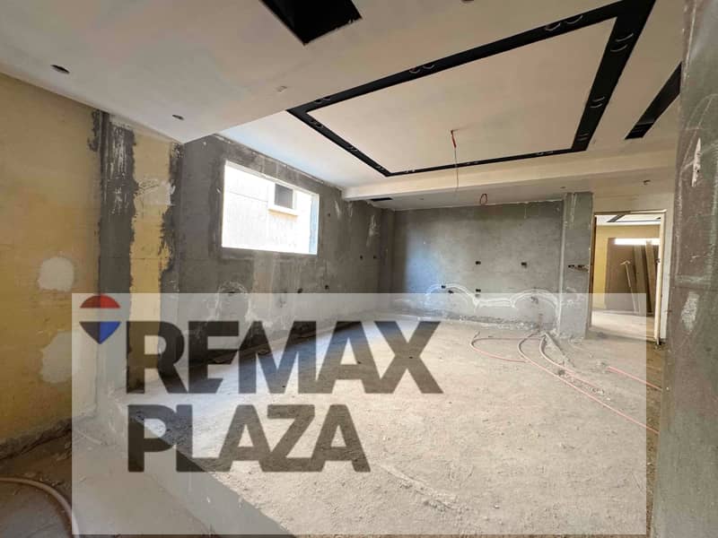 "Elite Living: 540m Triplex with Private Pool & Club House Near South 90th St. " - Ansicht 6