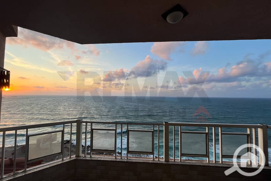 Apartment for sale 330 m Camp Shezar (directly on the sea) - Widok 2