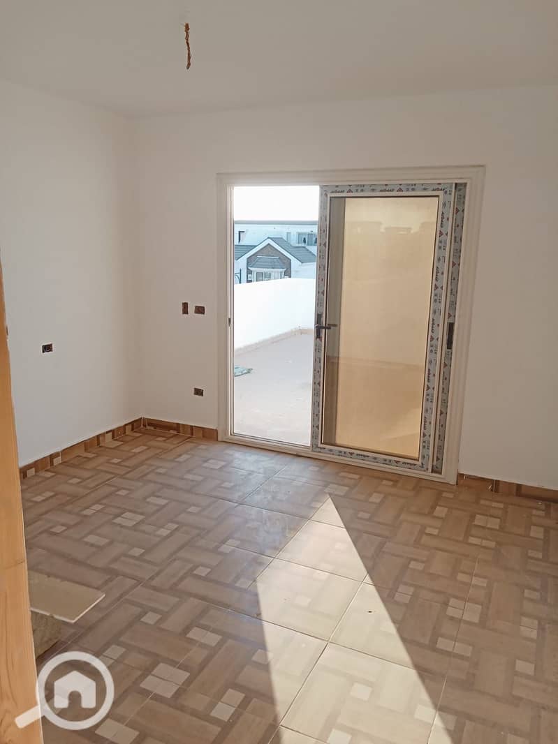 Resale penthouse with roof for sale, immediate delivery, fully finished, in Chillout Park by Mountain View, October. – další