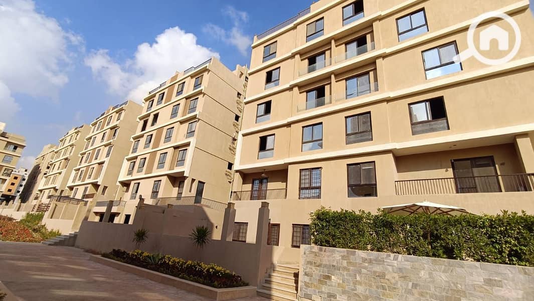 Penthouse with Roof for Sale, Immediate Delivery with Cash Discount in Valeria Compound, 6th of October - Mehr