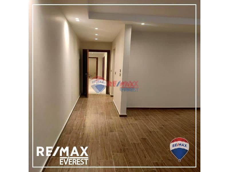 Apartment for Rent in 1st Touristic District – Private Entrance - Więcej