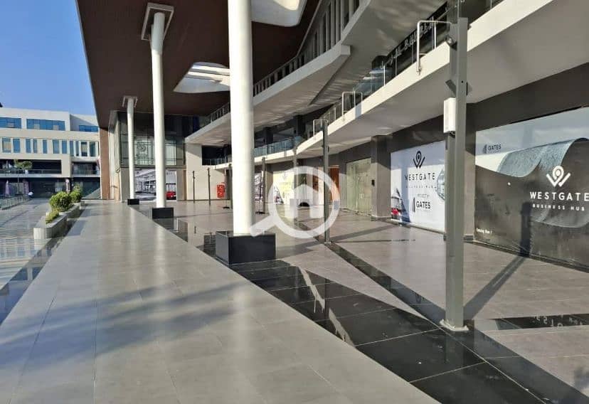 Office in Sheikh Zayed,ready to move for sale in a prime location inside West Gate Mall. - Mehr