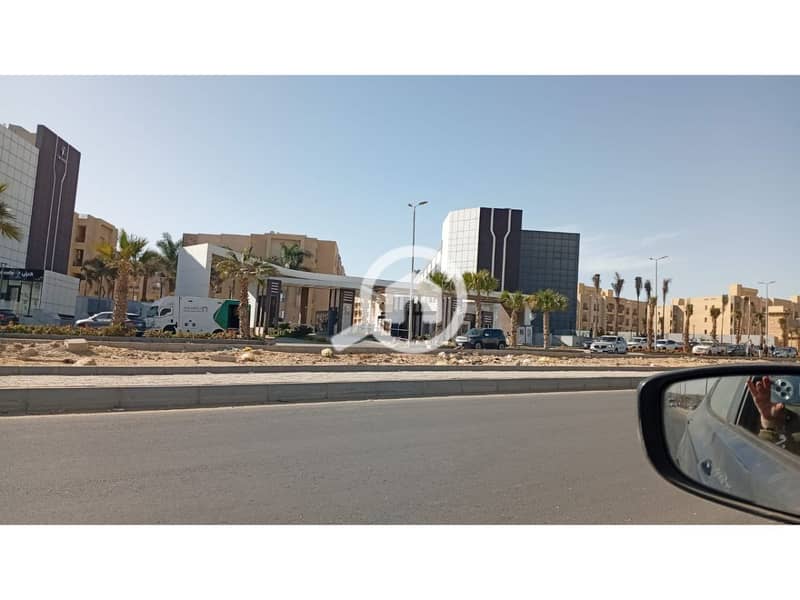 Office 77 m with installments | prime location | for sale at The Ledge Mall – New Cairo, directly behind the American University in Cairo (AUC) - Ansicht 5