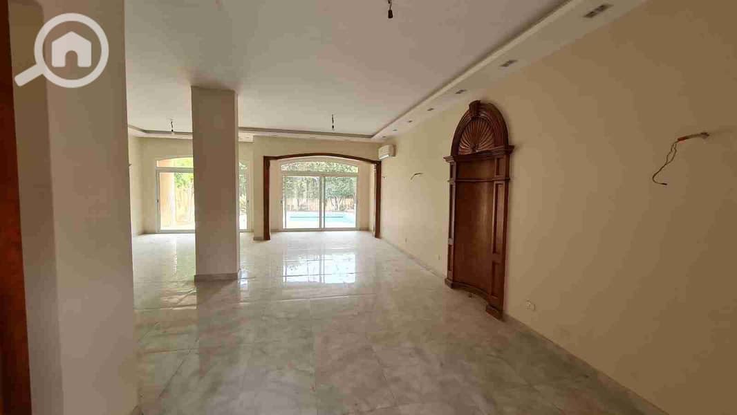 VIP villa in Al Shorouk 2000, super lux finishing - Bild 4