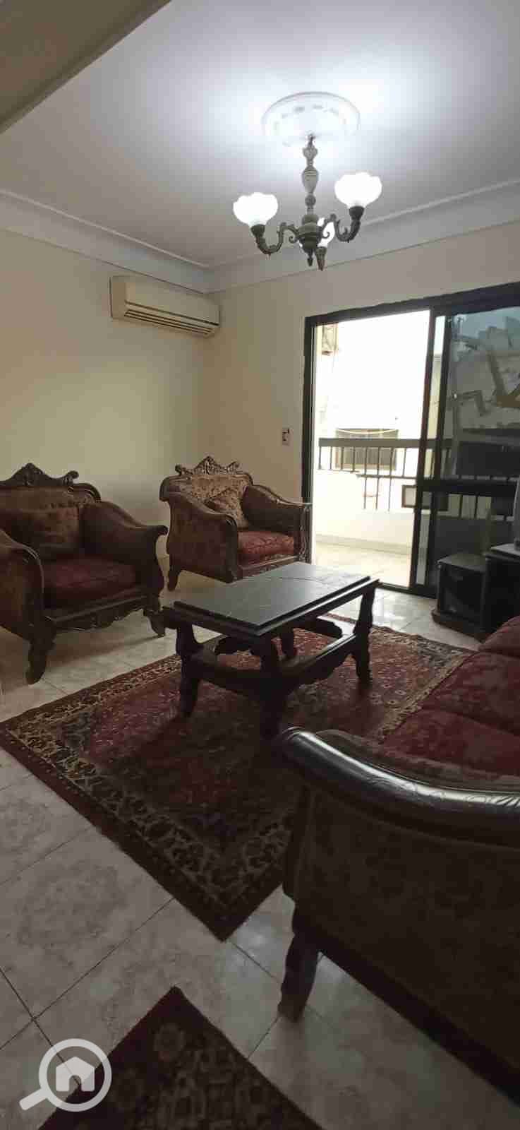 Rooftop furnished apartment for annual rent, ideal for families, couples, or companies. 3 bedrooms, 2-piece reception, kitchen, bathroom. 8th floor with all amenities: water, electricity, and elevator in Alexandria, Al-Ajami, kilo 21 at Al-Nakheel beach in a very prime location. - Ansicht 4