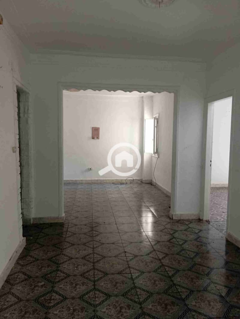Residential apartment for rent 100 m Mustafa Kamel steps from Abu Qir Street / Kitchen with cabinets – pohled 4
