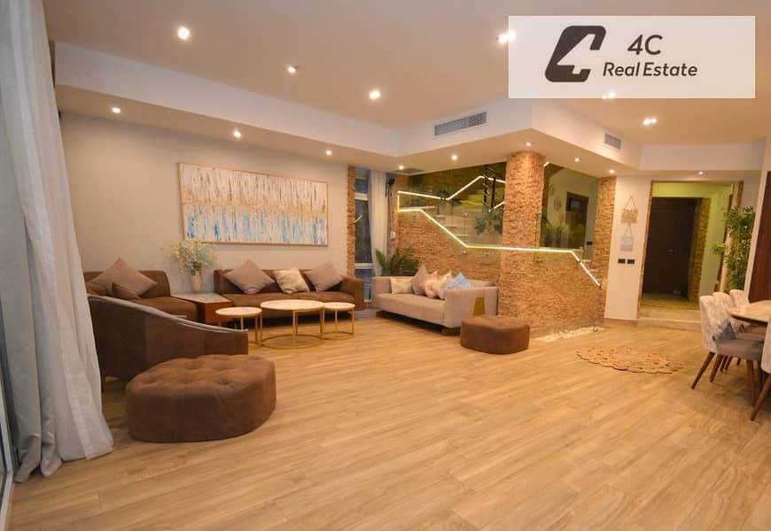 For a quick sale at the lowest price in the market: Twin house, fully finished, 6 rooms - The Square, Fifth Settlement, prime location, ready for view - Fler