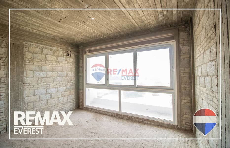 Corner Townhouse for Sale in Pyramids Hills – Ready to Move | Prime Location – pohled 6