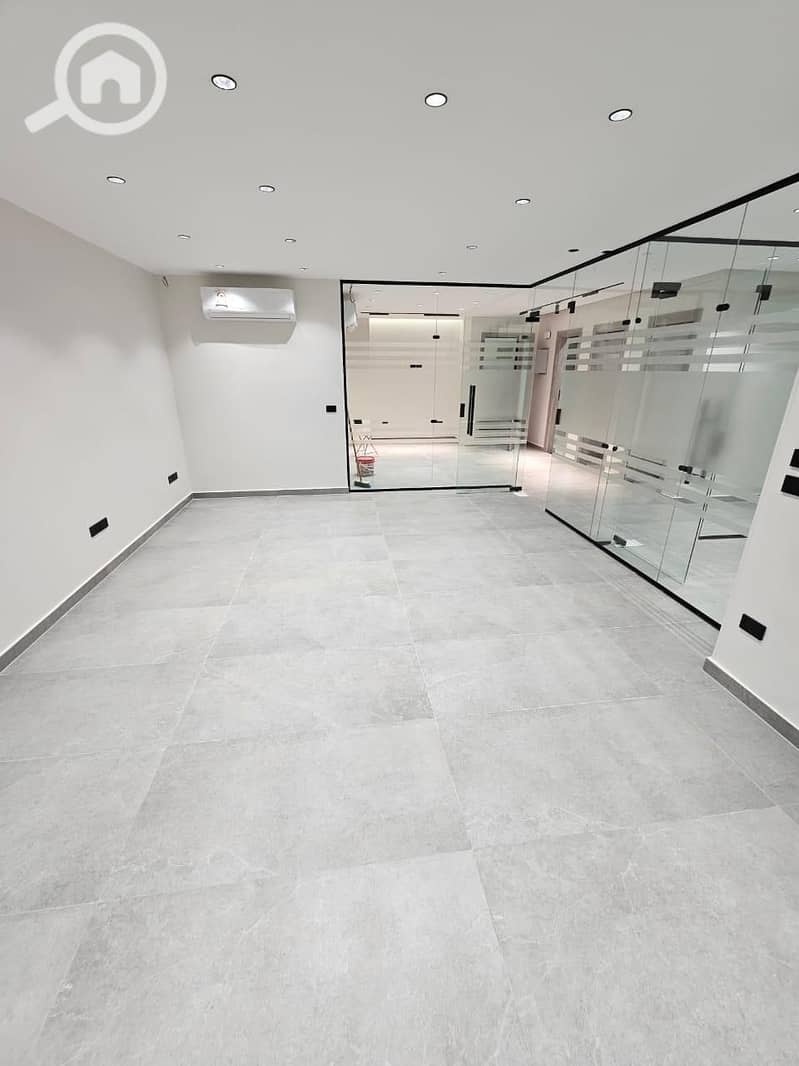 Office space of 170 sqm, air-conditioned, for rent in the strongest administrative building at Rayhana Plaza, Zahra, Maadi. - Aanzicht 2
