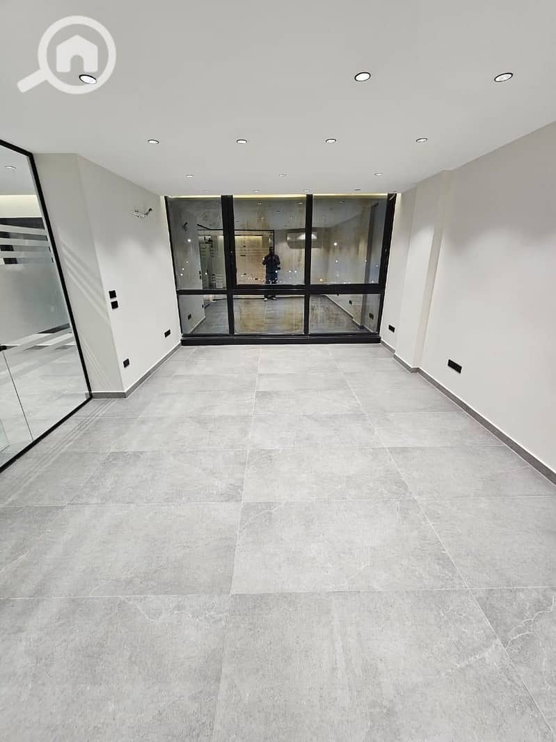 Office space of 170 sqm, air-conditioned, for rent in the strongest administrative building at Rayhana Plaza, Zahra, Maadi. - Aanzicht 5