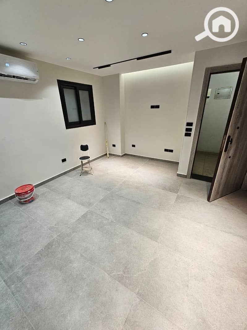 Office space of 170 sqm, air-conditioned, for rent in the strongest administrative building at Rayhana Plaza, Zahra, Maadi. - Meer