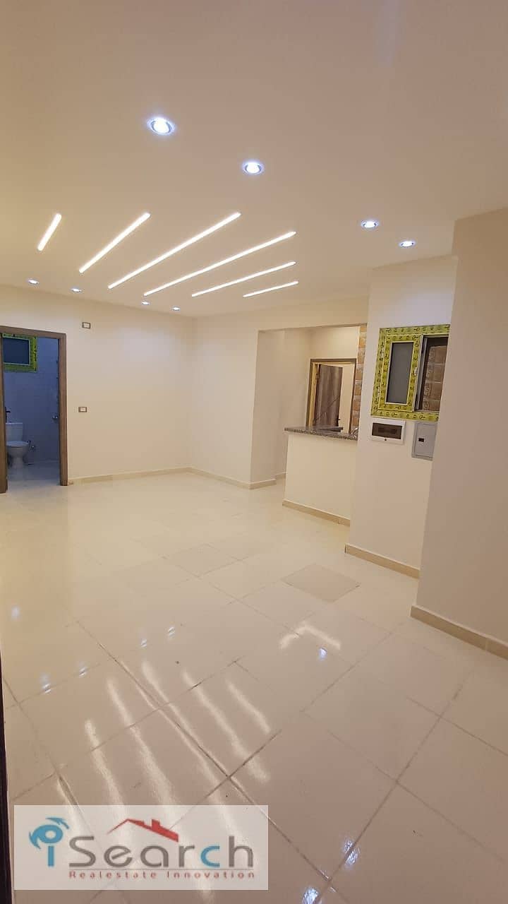 Basement studio for sale in the investor buildings, South Family 2 - Zizinya, second number from Gamal Abdel Nasser axis, two minutes to the American University and five minutes to Future University, area 60 meters, private garden, ultra super lux finishing. - Więcej