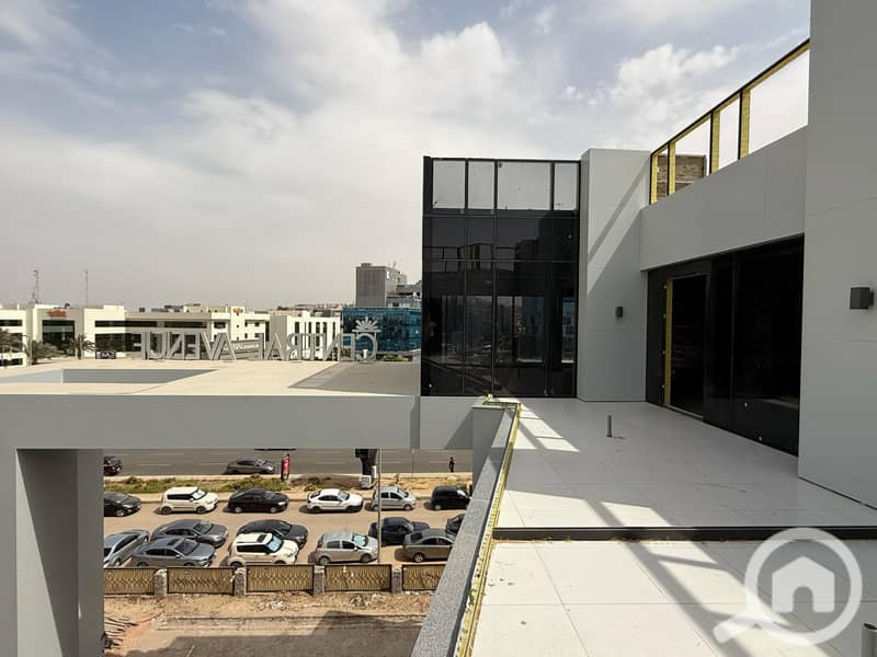 Resale fully finished clinic Ready To Move near Arkan Plaza and Capital Business Park in Sheikh Zayed City - Więcej
