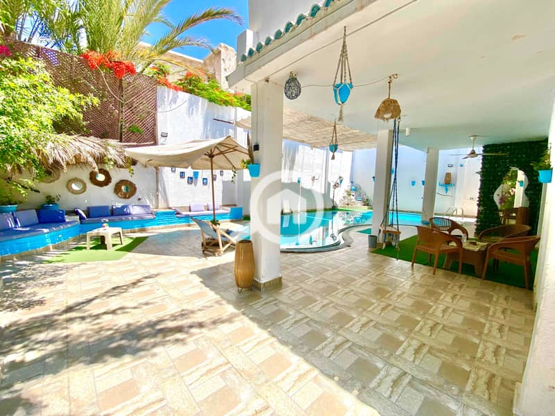 Villa for daily rent in the Greek style located in the Bianchi area in the villas district, El Beitash - in Alexandria, Al Agami - Mehr