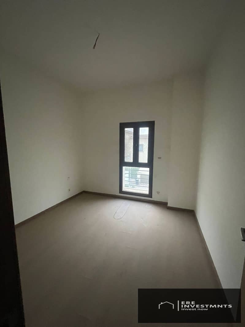 Receive your 370m² twin house villa for sale immediately at the lowest price in Uptown Cairo by Emaar Misr - spacious green areas and distinctive – pohled 5