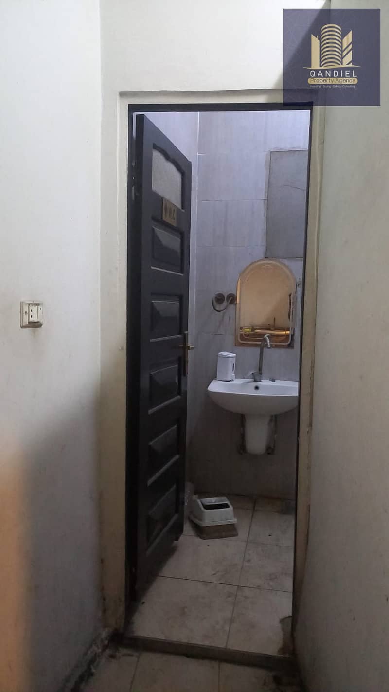 Commercial Shop for Rent in Manial – Abdel Aziz Al Saud St A commercial shop in a prime, high-traffic ,suitable for various business activities - Mehr