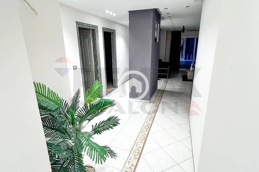 Office for sale 155 m Al-Saraya (directly on the sea) – pohled 6