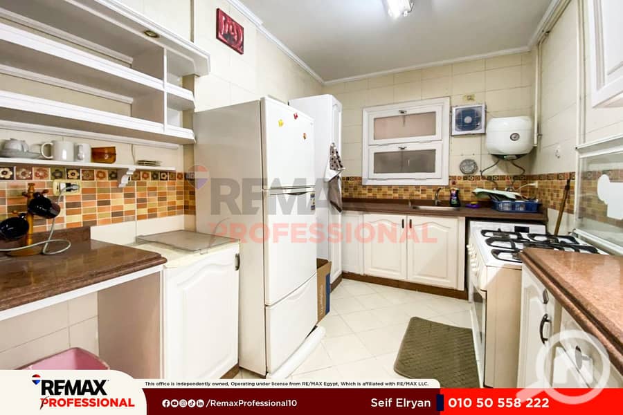 open view onto Fawzi Moaz Street Apartment for sale Smouha - Mehr