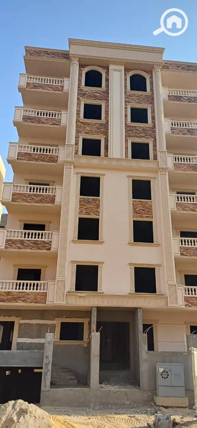 3 Bedroom Flat for Sale in 6th of October, Giza - 507b4c18-4d71-407f-af86-bb45a4b96b4e. jpg