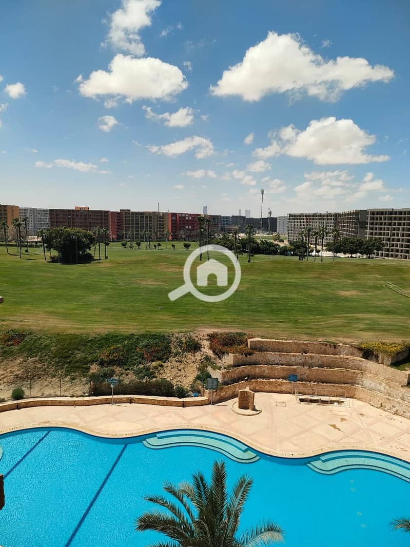 Chalet for sale Golf Porto Marina with a prime location view of the golf course and swimming pool, minutes from the promenade. – pohled 5