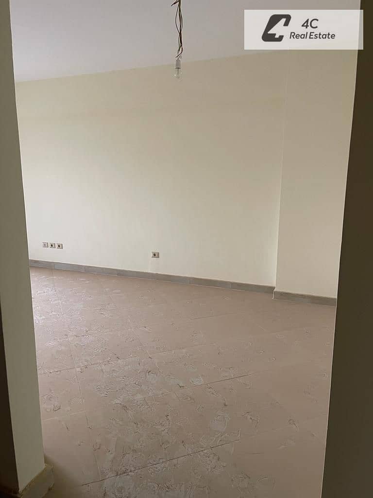 Fully finished apartment with a direct view of the swimming pool in Al Dyar Residence, Fifth Settlement, New Cairo - Prikaz 5