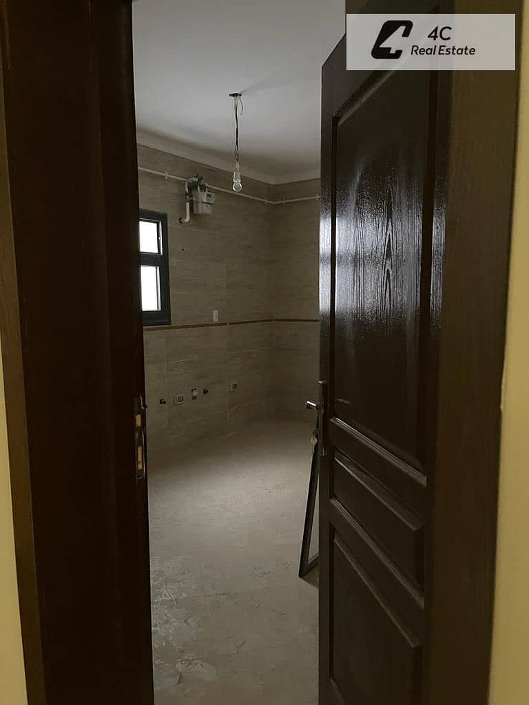 Fully finished apartment with a direct view of the swimming pool in Al Dyar Residence, Fifth Settlement, New Cairo - Prikaz 6