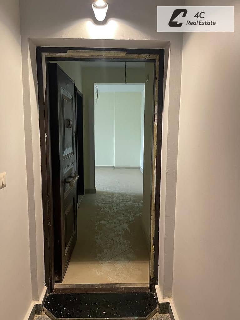 Fully finished apartment with a direct view of the swimming pool in Al Dyar Residence, Fifth Settlement, New Cairo - Više