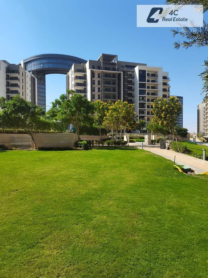 Apartment Ultra Super Lux Finished with ACs for Sale Lowest Down Payment & Installments Old Contract in ZED East New Cairo Next to Hyde Park - Vista 2