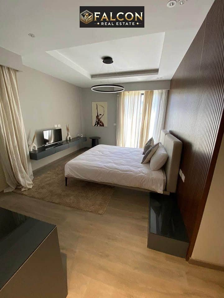 Pay down & get key now fully furnished apartment at the lowest price in Trio Gardens compound next to Patio Oro & Mountain View iCity and Palm Hills - Więcej