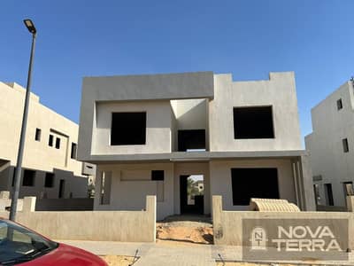 فیلا 4 غرف نوم للبيع في 6 اكتوبر، الجيزة - WhatsApp Image 2026-04-21 at 12.59. 01 PM (1). jpeg