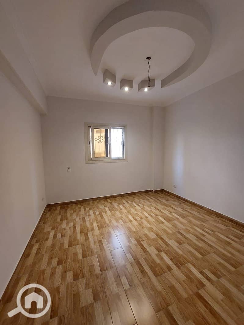 First-floor administrative apartment in Al Banafseg Buildings - Więcej